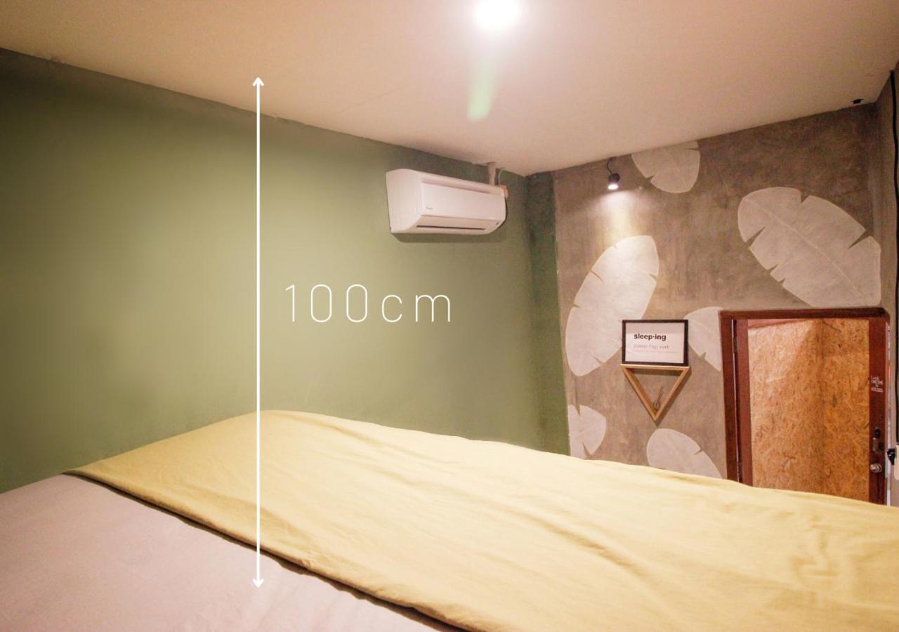 Sante Commune Hostel ジョグジャカルタ 部屋 写真