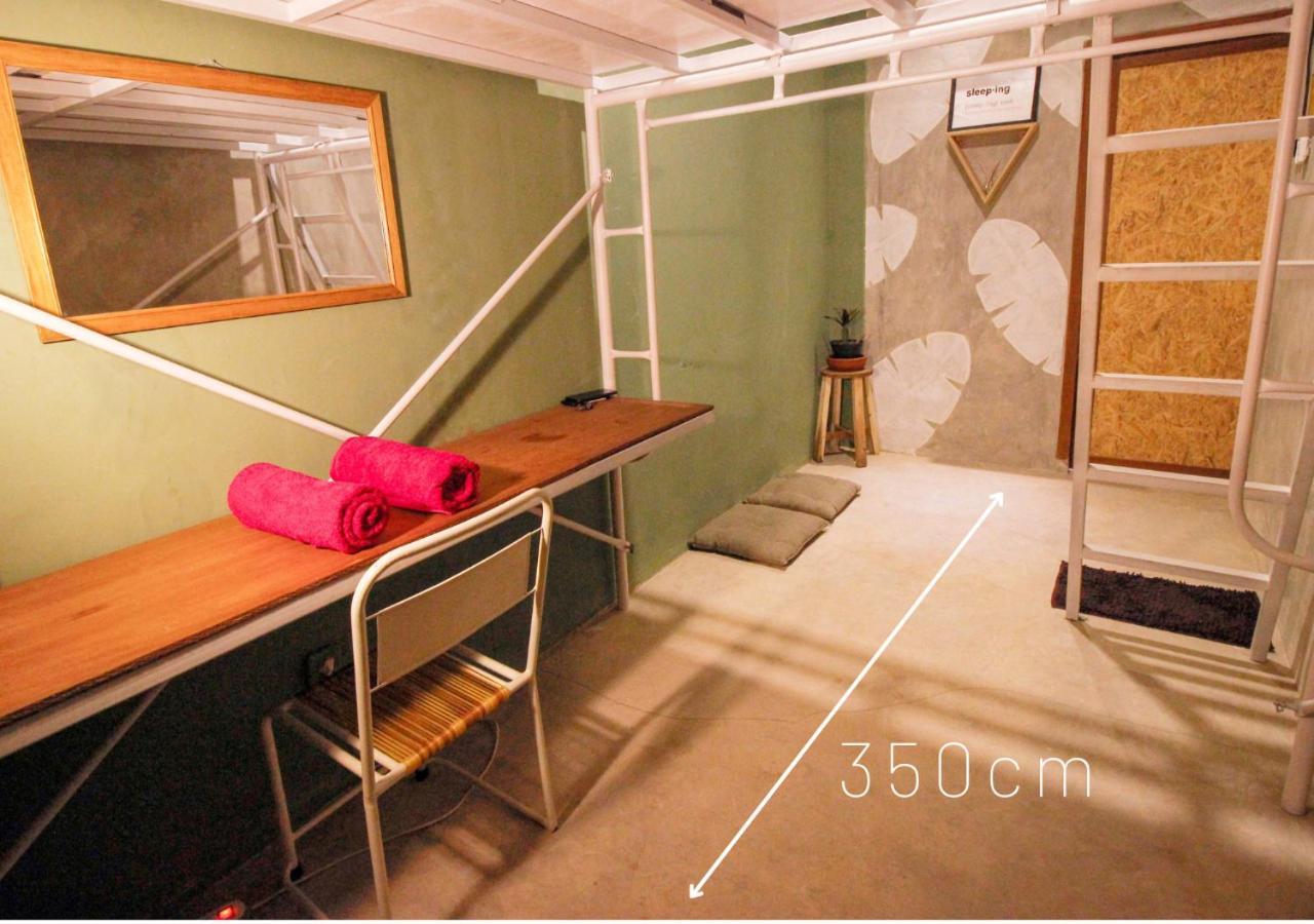 Sante Commune Hostel ジョグジャカルタ 部屋 写真