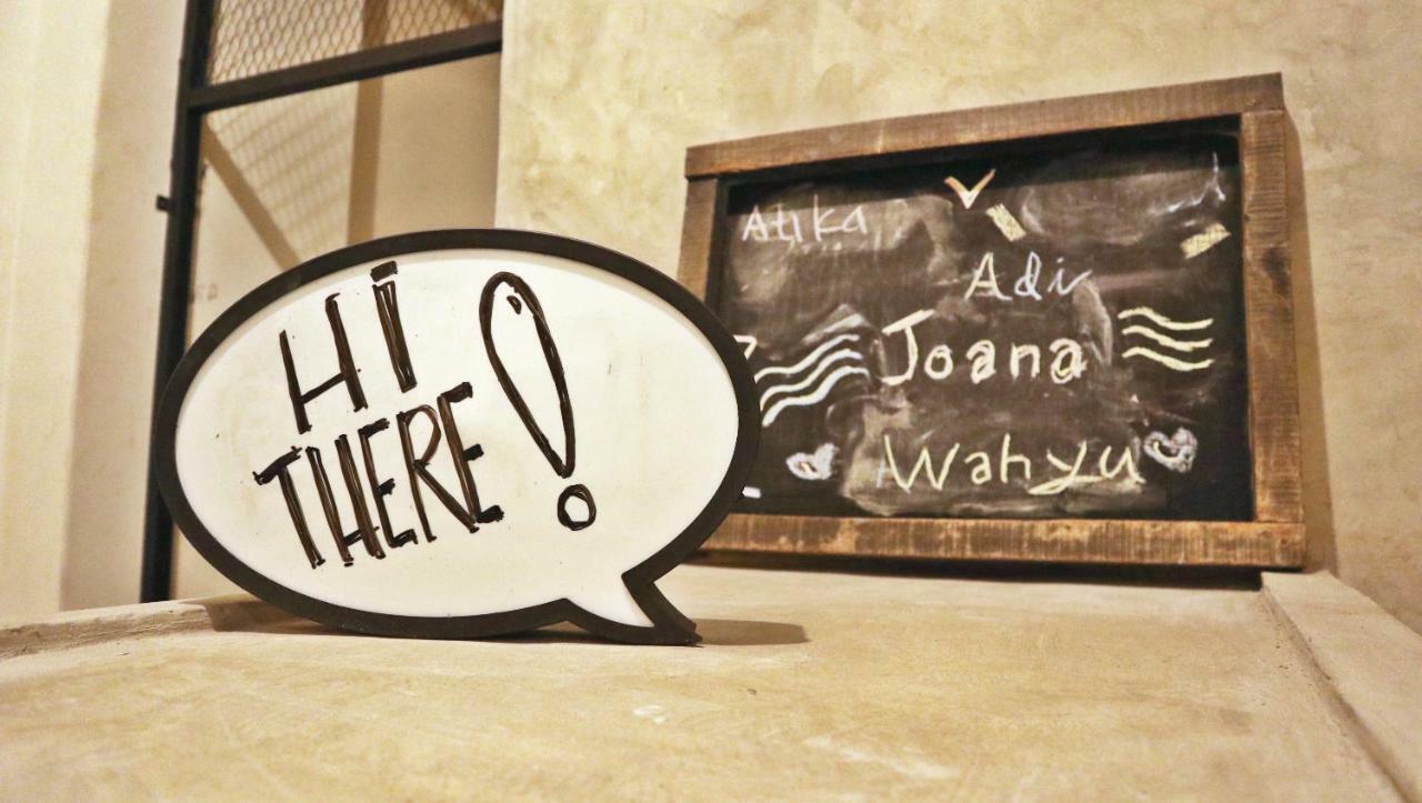 Sante Commune Hostel ジョグジャカルタ エクステリア 写真